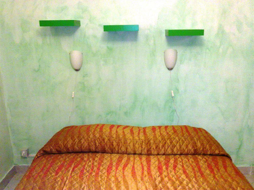 Gigi Holiday Rooms Roma Exterior foto