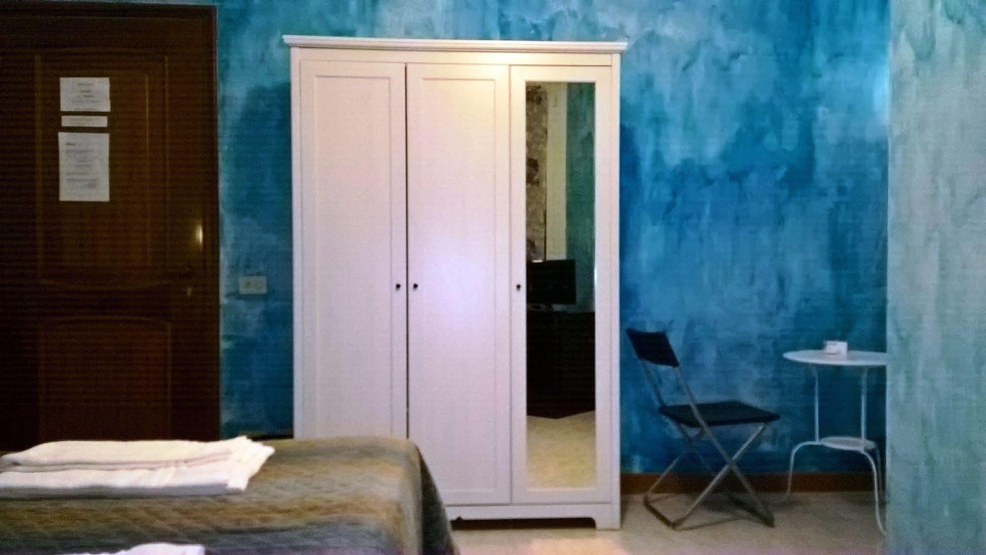 Gigi Holiday Rooms Roma Exterior foto