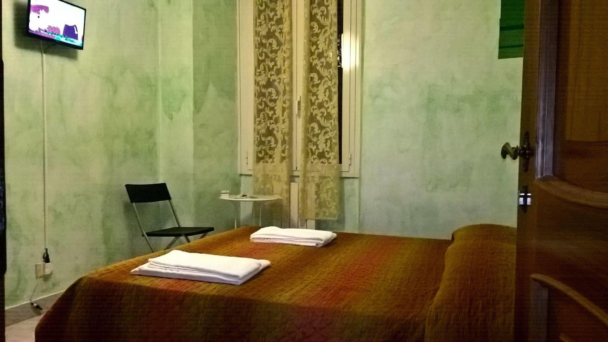 Gigi Holiday Rooms Roma Exterior foto