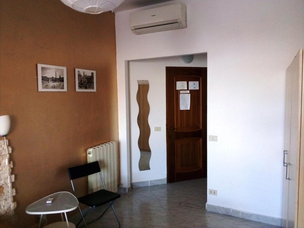 Gigi Holiday Rooms Roma Exterior foto