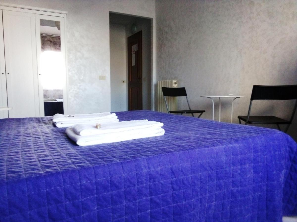 Gigi Holiday Rooms Roma Exterior foto
